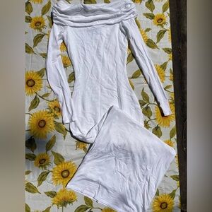 Park & Fifth “Carlyle” White Off-Shoulder Long Sleeve Maxi Dress